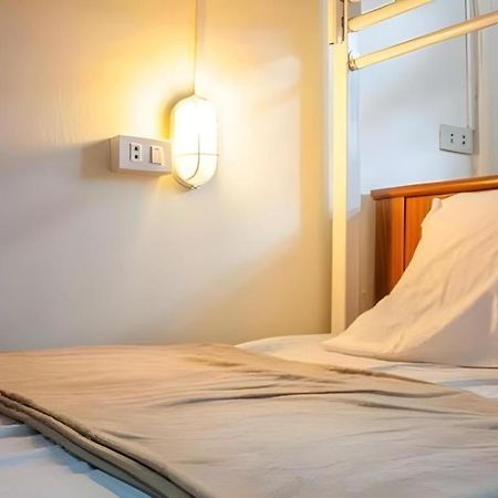 Kamin Bird Hostel Bangkok Eksteriør bilde
