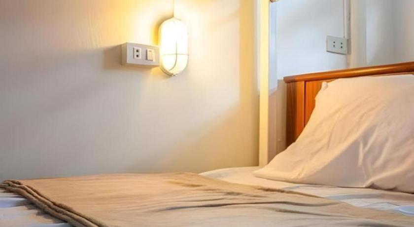 Kamin Bird Hostel Bangkok Eksteriør bilde